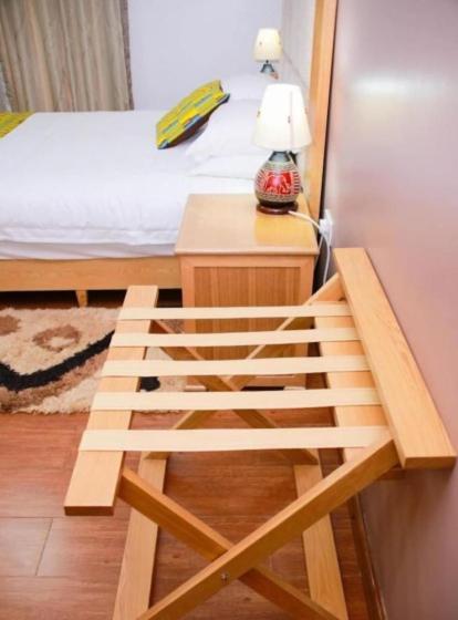 Rosemary Courts Bed And Breakfast เอนเทบเบ้ ภายนอก รูปภาพ